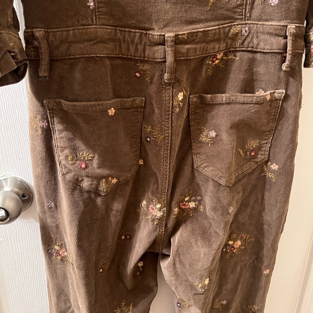 Driftwood Embroidered Cord
Coverall size L - Picture 8 of 11